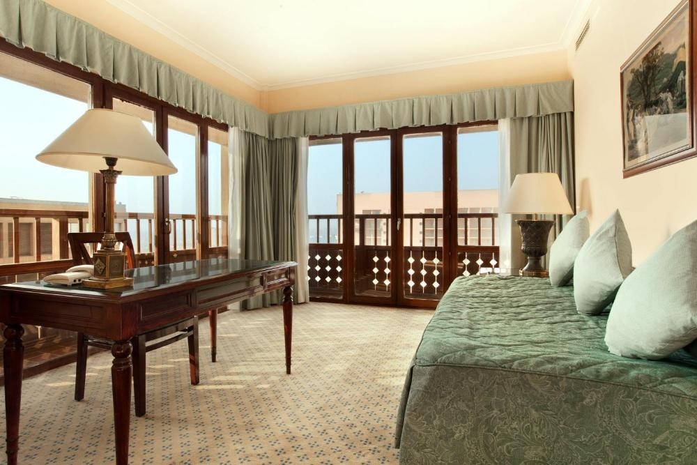 Cairo World Trade Center Hotel & Residences Image 11