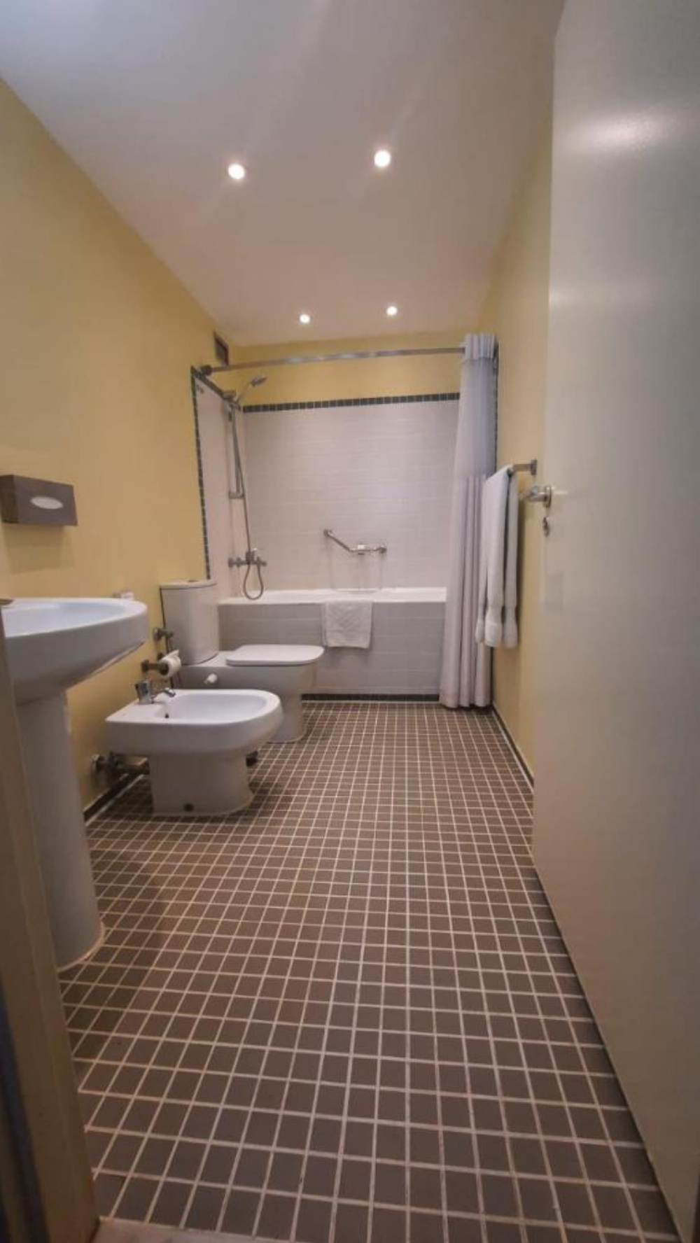 Cairo World Trade Center Hotel & Residences Image 6